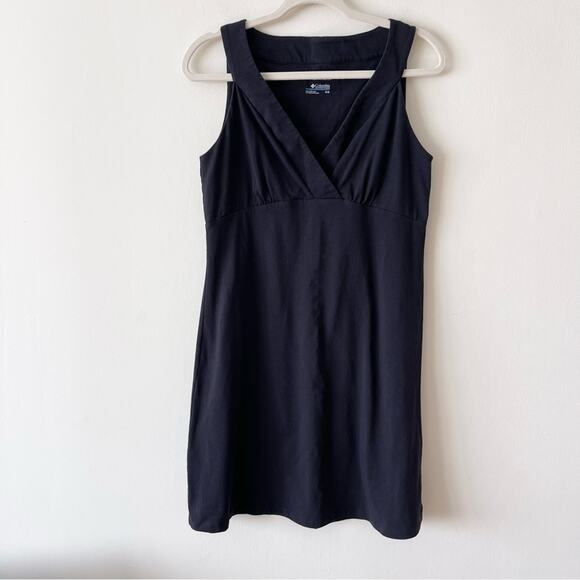 Columbia Dresses & Skirts - Columbia mini dress sleeveless v-neck women size M black